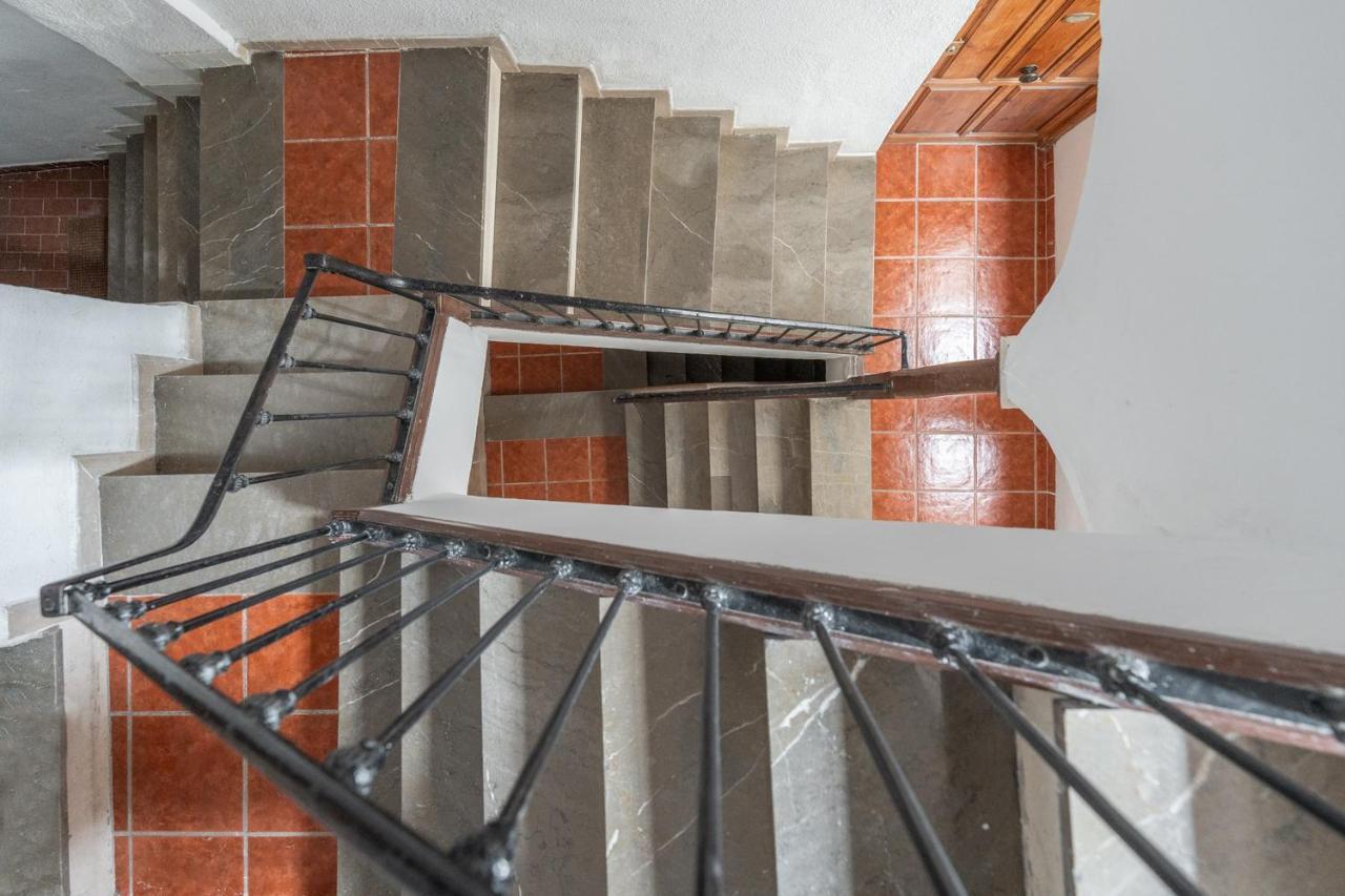 Tuguest Puerta Del Dauro Apartment グラナダ エクステリア 写真